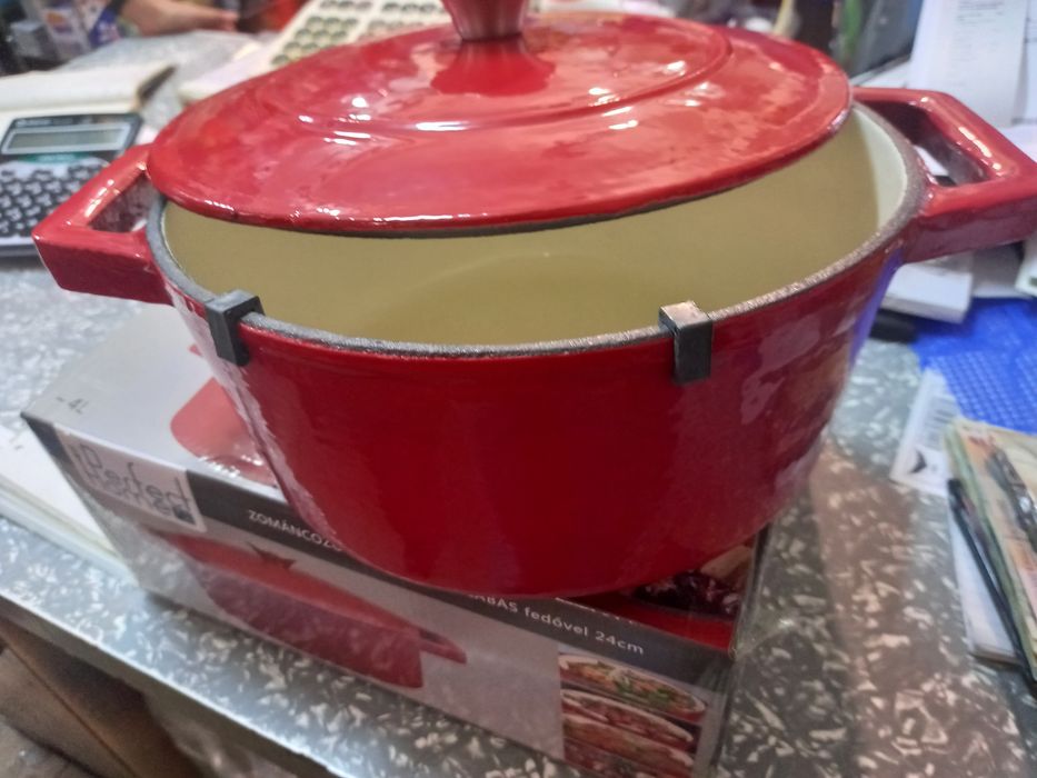 Cratiță fontă emailată 4L 24 cm Promo 219 lei