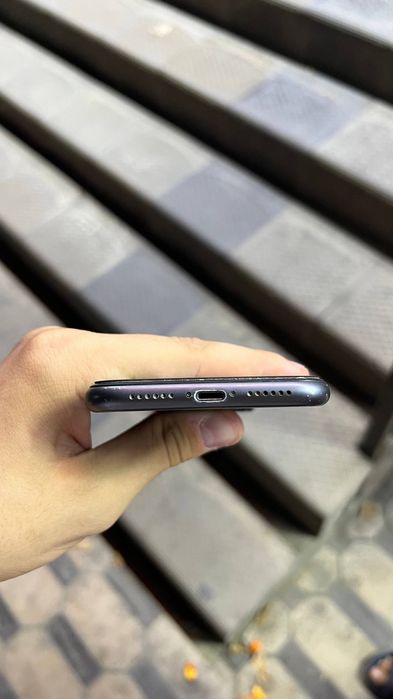 Iphone 11 sotiladi