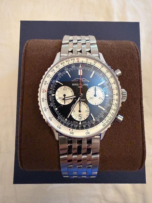 Breitling  Navitimer  B01, 43mm, an 2023, ultimul model
