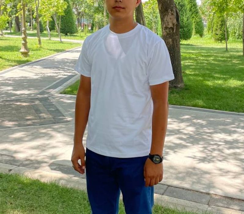 Futbolka optom sotiladi