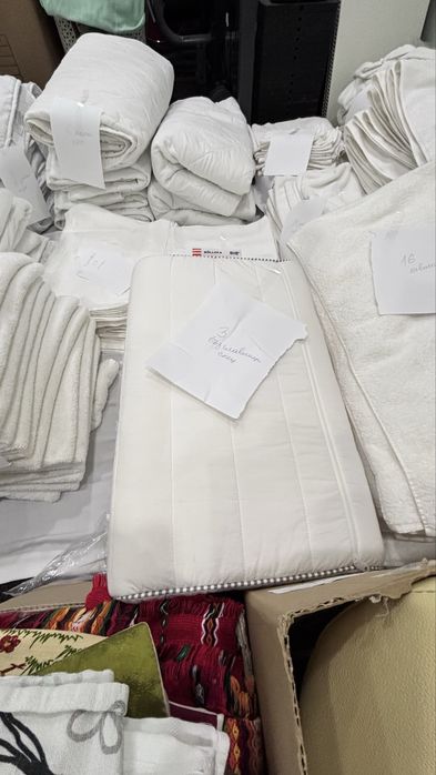 Килими, одеала, завивки, кърпи