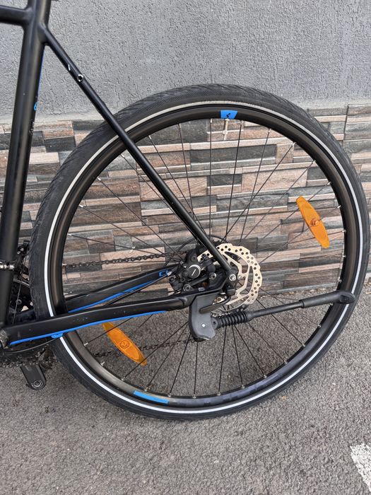 Bicicleta trekking de oras Cube SL Road Race 28