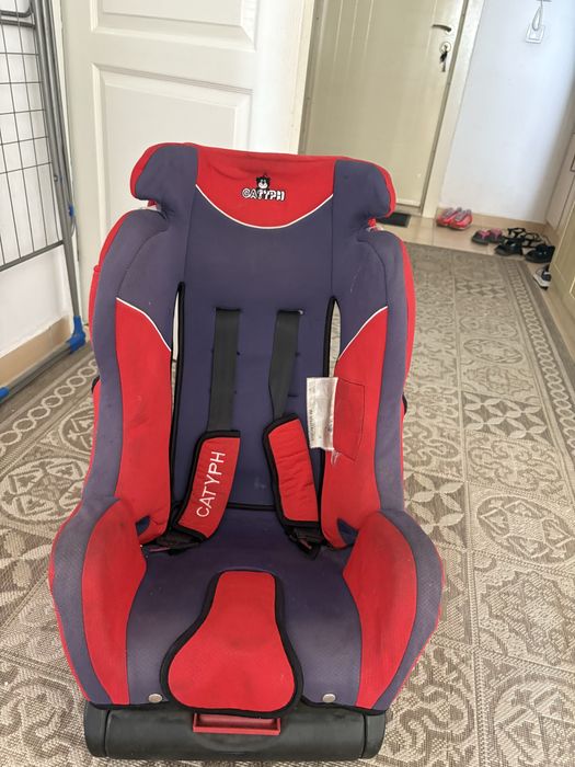 Автокресло 5 000 тенге