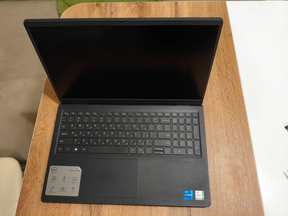 лаптоп Dell Inspiron 15 3511 - i7 1165G7, 8/16GB RAM, 256 NVMe