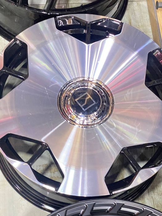 Kovaniy diskalar Zeekr 9x