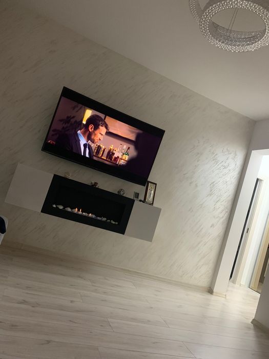 Vand apartament cu 3 camere mobilat si utilat