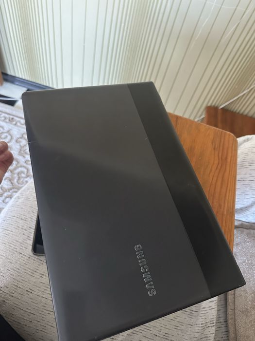 Продам ноутбук samsung