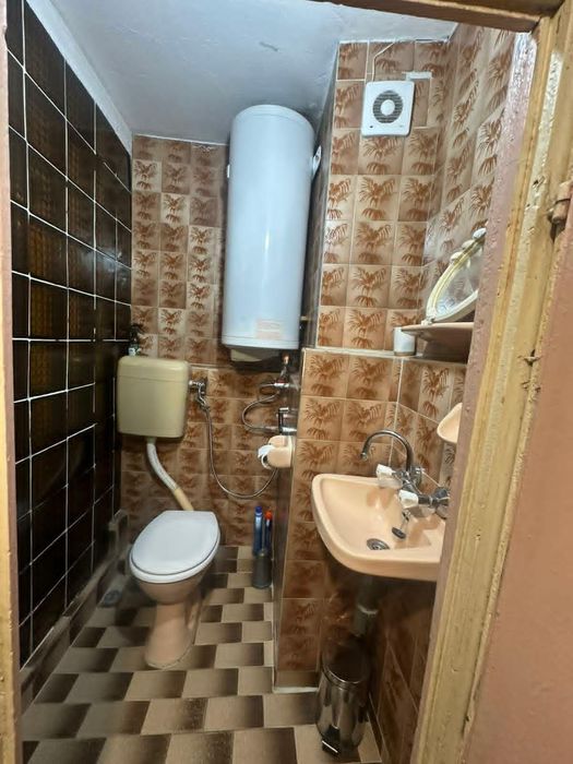 Дава се под наем Двустаен апартамент в Варна, Левски - 70 кв.м за 348.84 € - Снимка #7