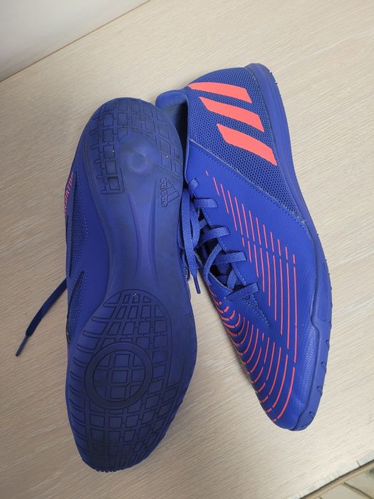 Adidasi predator, nr 46