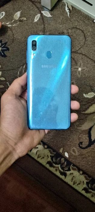Samsung galaxy A30