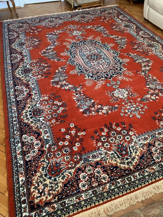 Covor plusat din lana, romanesc, nou, cu eticheta