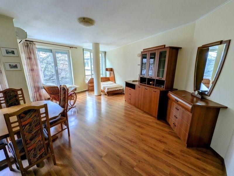 Дава се под наем Двустаен апартамент в София, Медицинска академия - 87 кв.м за 668.1 € - Снимка #1