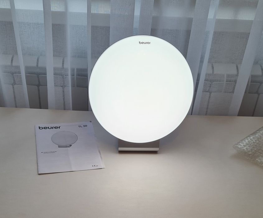 Lampă terapeutică Beurer TL 50 cu lumină naturală