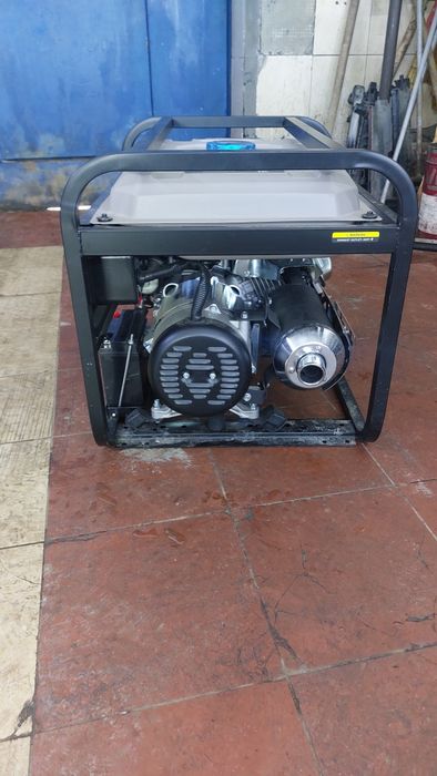 Продам новый генератор бензиновый