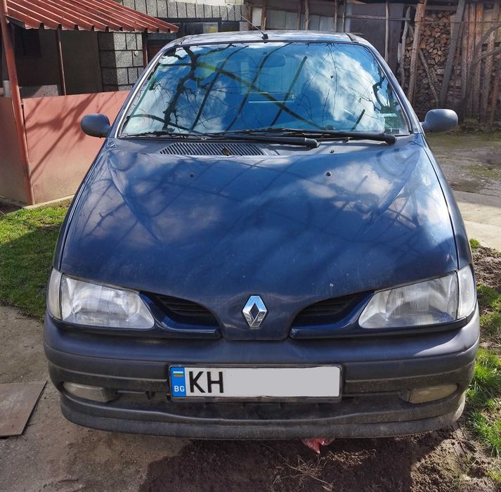 Автомобил Renault Scenic