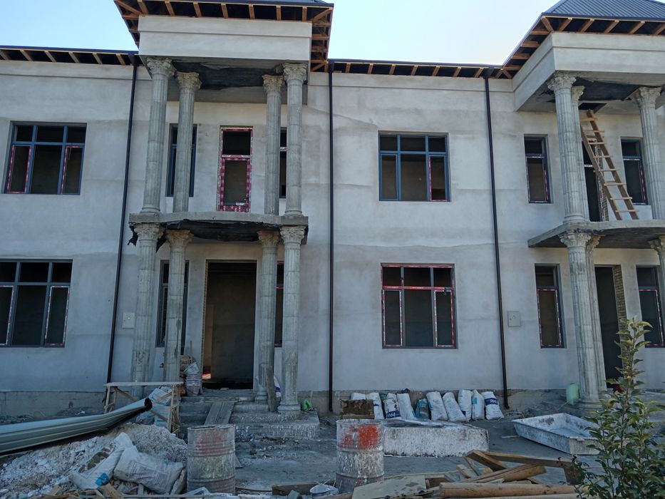 Urganch buyim bozor yonida bo'l idoradaUy sotildi