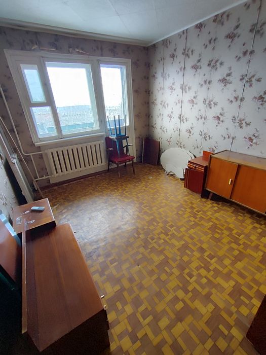 Продается  3-комн (5-18, 4 эт)