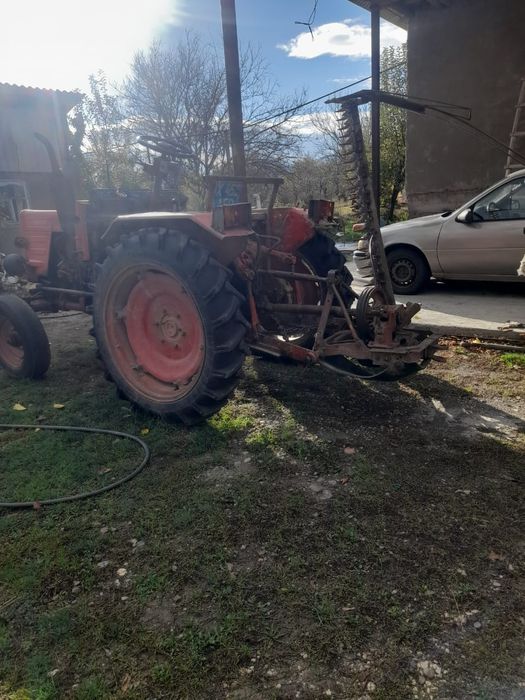 Трактор Владимировец