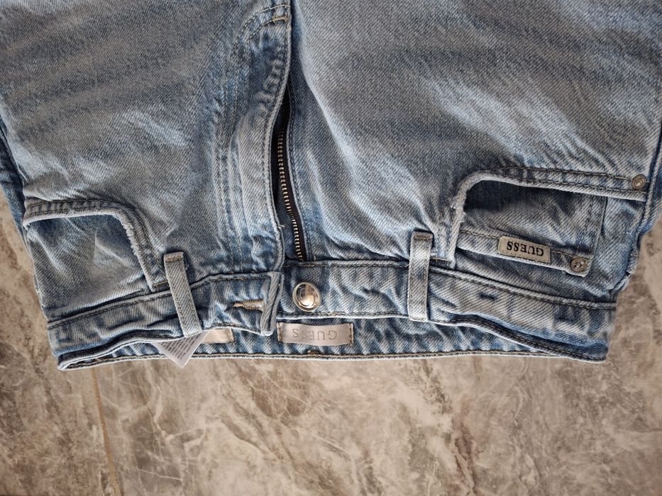 Нови дънки guess, 26  размер