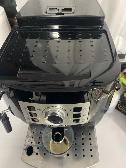 Espressor DeLonghi MAGNIFICA S