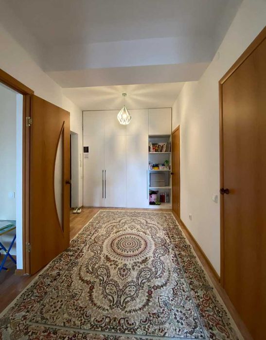 Продам 1комн кв в самом центре Батыс