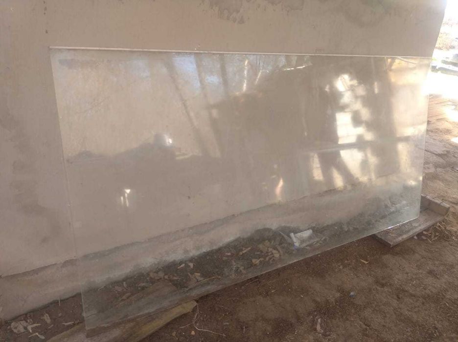 Стекло 6мм листовое бесцветное б/у