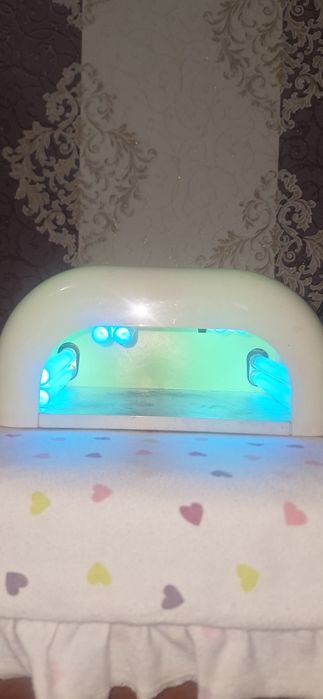 UV лампа для маникюра