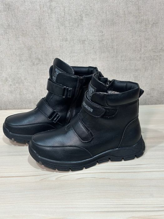 Продам новые зимние ботинки