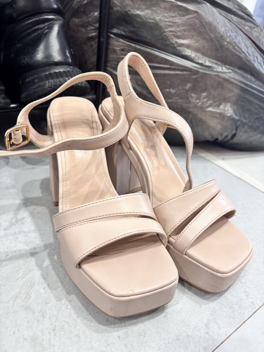 Летние босоножки