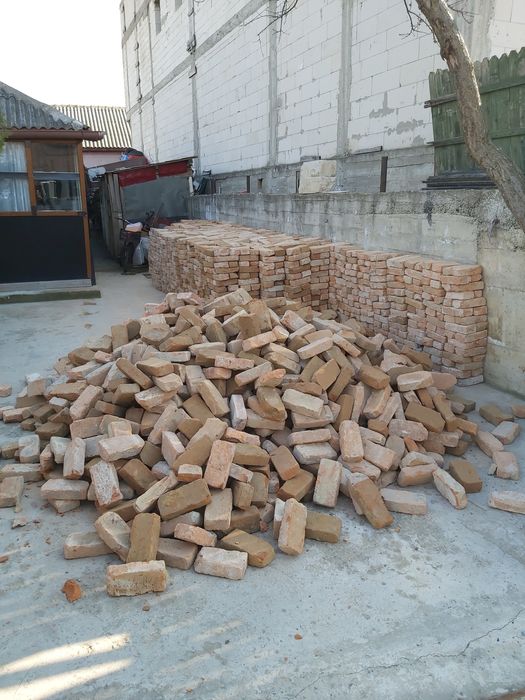Caramida din demolari 1.5 de bani buncata