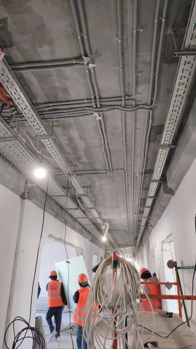 Слоботочник електирик