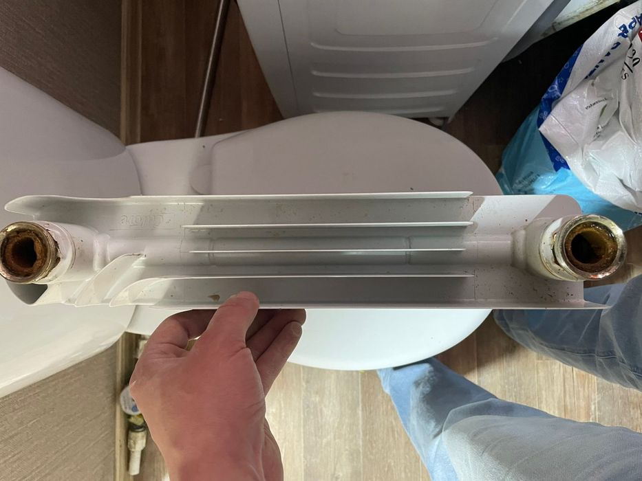 Продаю радиатор б/у