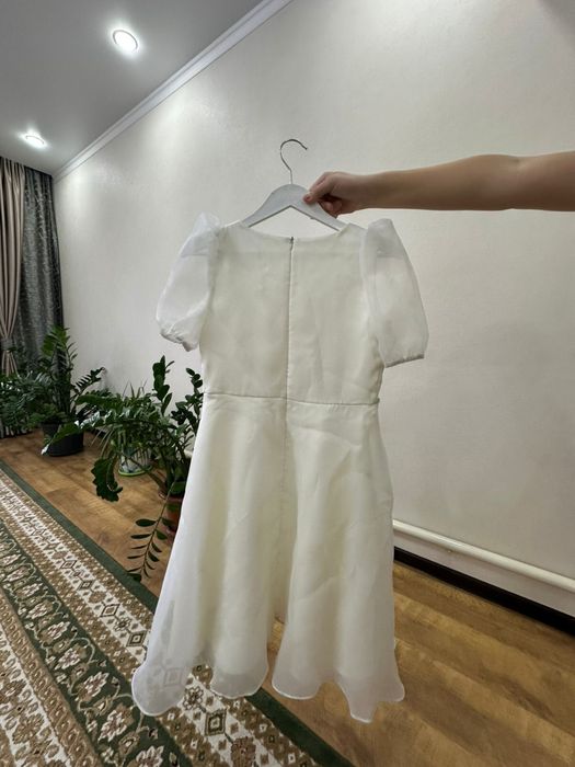 Продам платья для подростков