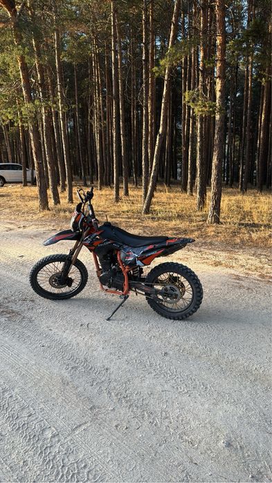 Продавам кросов мотор 150сс
