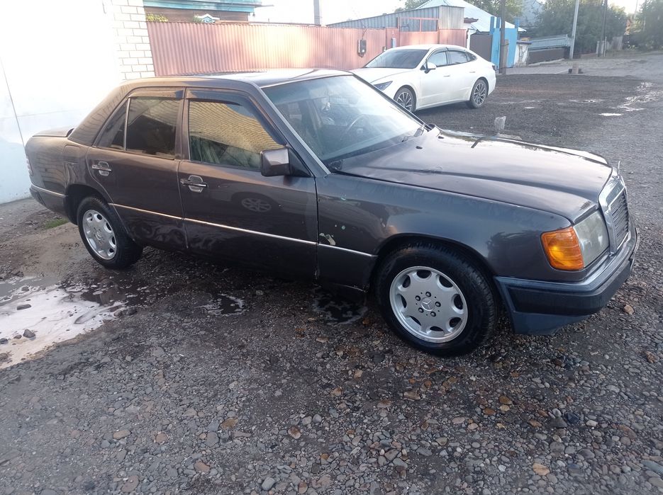 Продам Мерседес W124