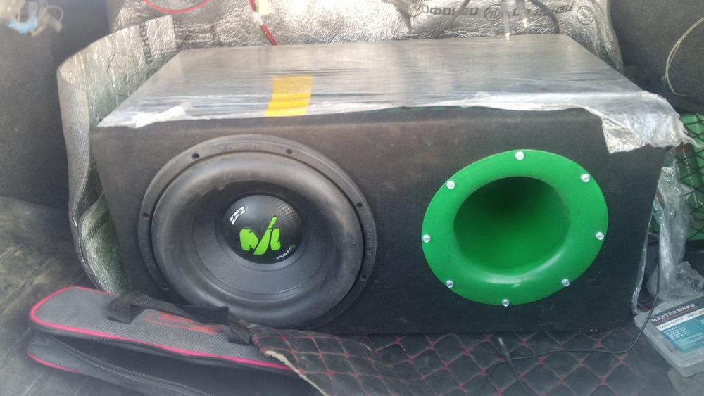 Продам Сабвуфер новый