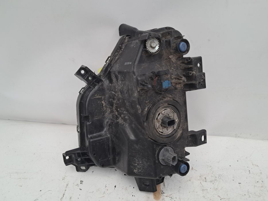Фар  Mitsubishi L200 2014/2023г