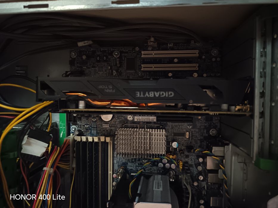 Видео Картя RX570 4GB Gigabyte