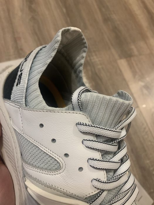 Кроссовки итальянские