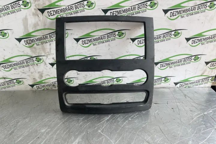 Ornament bord consola centrala A9066800017 / A 906 680 00 17