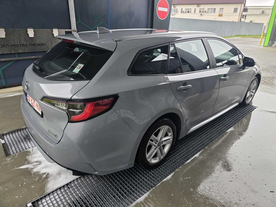 Toyota Corolla break 2021 2.0 hybrid