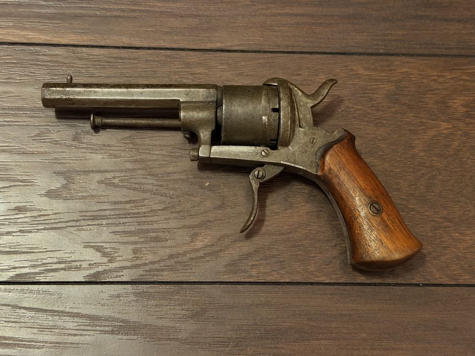 lefaucheux револвер пищов работещ