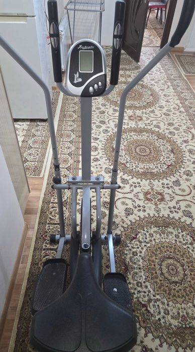 Продам Тренажер элипс