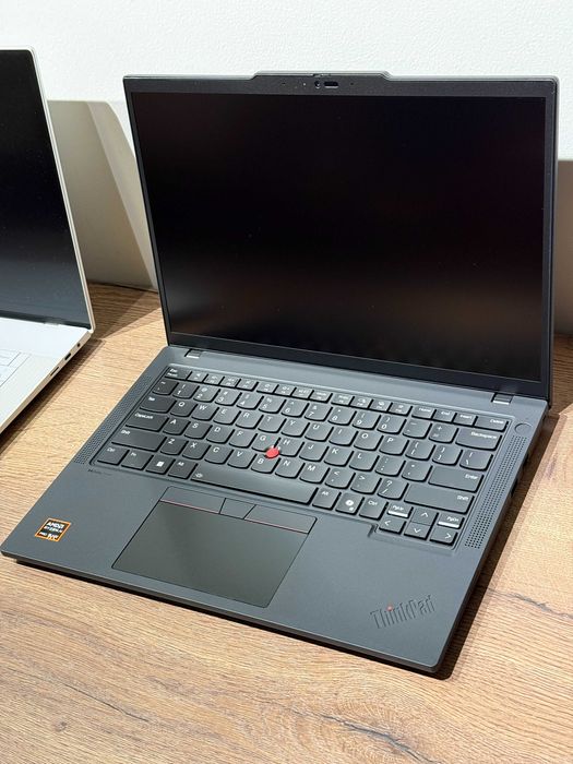 Laptop Lenovo ThinkPad P14s Gen 6 14" 2.8K OLED 120Hz AMD Ryzen AI 7 PRO 350 64GB Ram 1TB SSD
