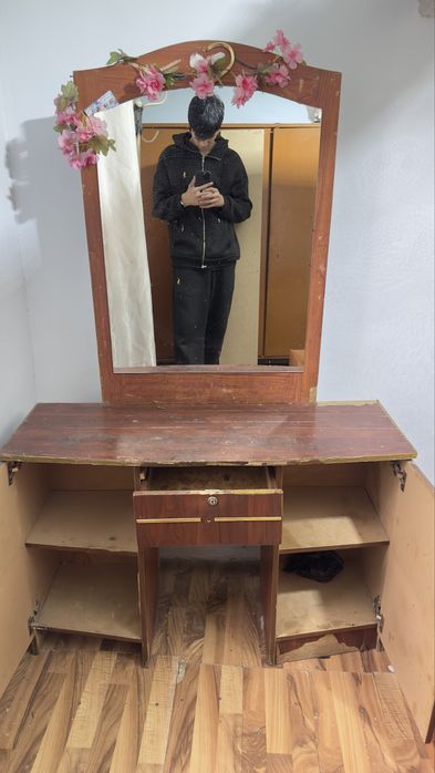 Spalni uchun kamplekt shkaf tortmalari blan