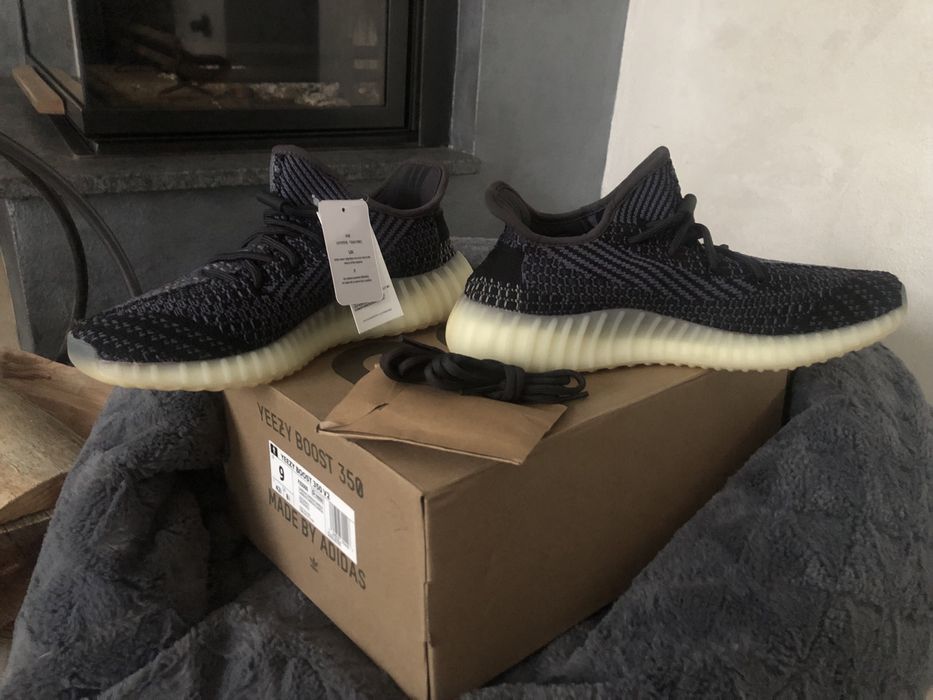 Adidas Yeezy Boost 350 V2 Carbon
