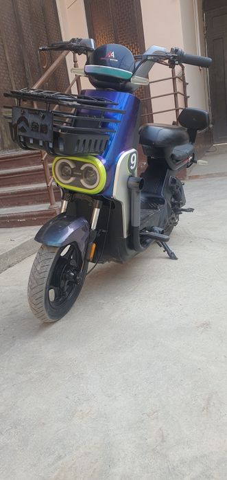 Li 9 skuter armada motors