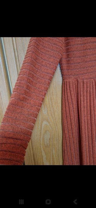 Rochie casual cu mâneci lungi cărămizie