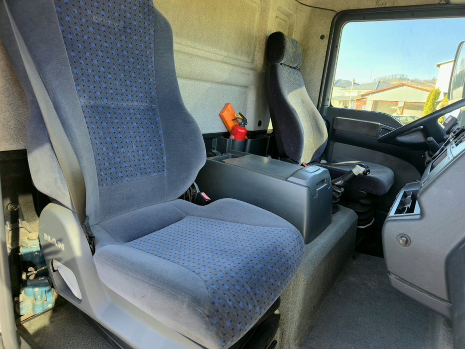 MAN TGL 12.180  Basculabil pe 3 parti basculanta