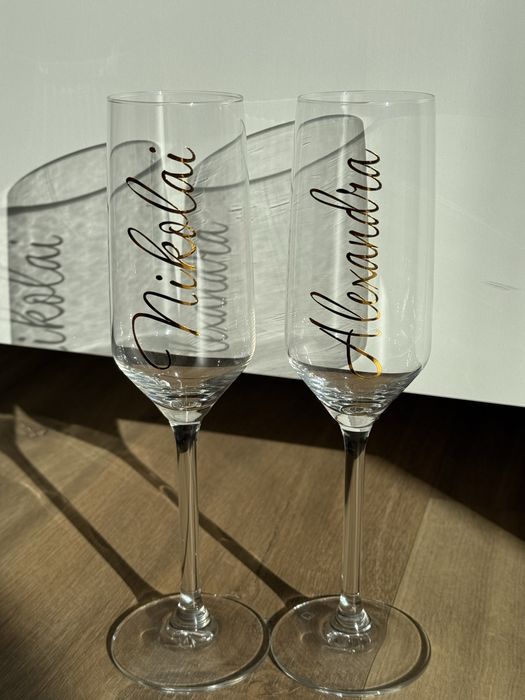 Персонализирани чаши за шампанско за моминско парти